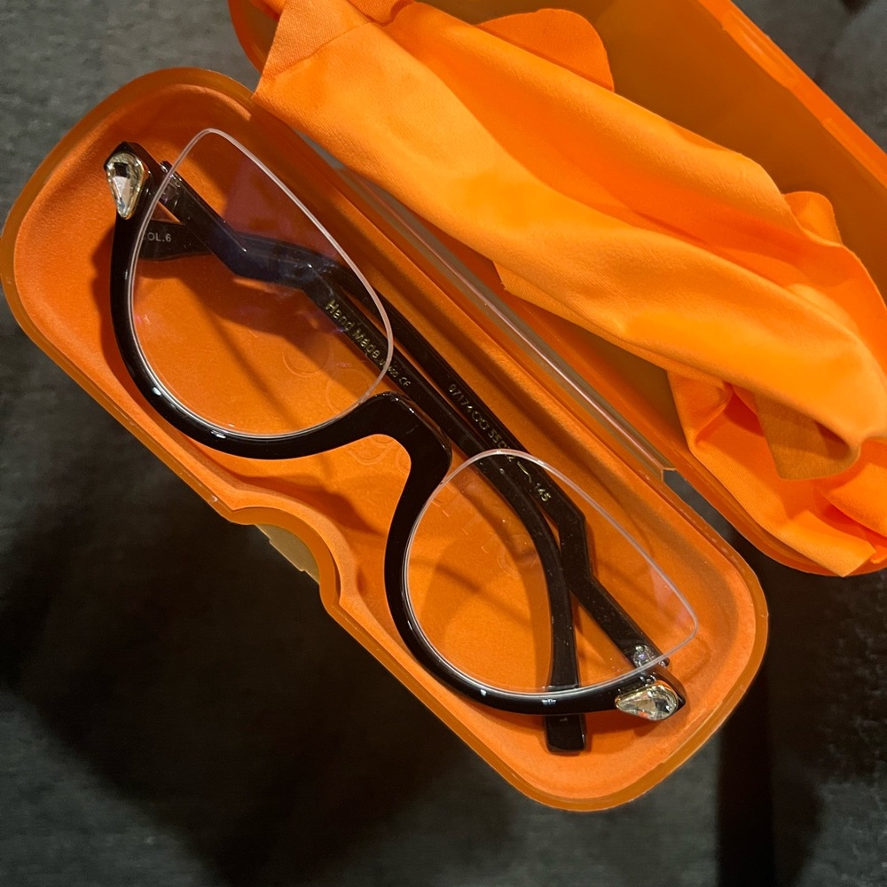 Stylish Black Semi-Rimless Cat Eye Glasses. No script